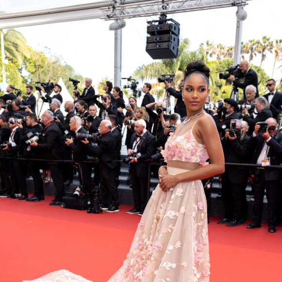 Clémence Botino - Montée des marches du film " Top Gun : Maverick " lors du 75ème Festival International du Film de Cannes. Le 18 mai 2022 © Olivier Borde / Bestimage