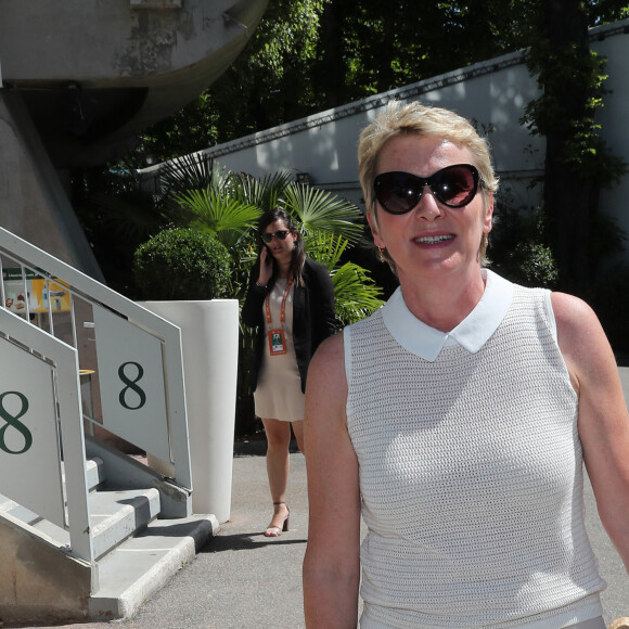 Elise Lucet au village lors des internationaux de France de Roland Garros à Paris, le 10 juin 2017. © Dominique Jacovides - Cyril Moreau/ Bestimage