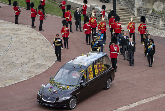 Arrivée du corbillard royal au château de Windsor où se tiendra la cérémonie funèbre des funérailles d'Etat de reine Elizabeth II d'Angleterre. Windsor, le 19 septembre 2022.