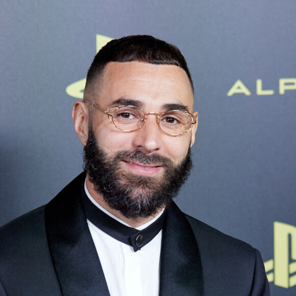 Karim Benzema - Photocall de la 66ème cérémonie du Ballon d'Or au Théâtre du Chatelet à Paris le 17 octobre 2022. © Cyril Moreau/Bestimage