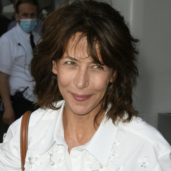 Sophie Marceau à la sortie de l'hôtel "Martinez" lors du 74ème Festival International du Film de Cannes, le 8 juillet 2021 