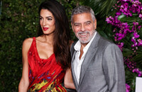 George Clooney revient sur sa demande en mariage à Amal, sur le plateau de l'émission de Drew Barrymore. Il raconte le désastre qui a eu lieu