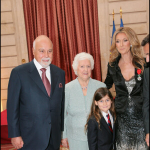 Céline Dion, son mari René Angélil, leur fils René-Charles et Thérèse Tanguay, maman de Céline Dion - La chanteuse est faite chevalier de la Légion d'honneur à l'Elysée le 22 mai 2008