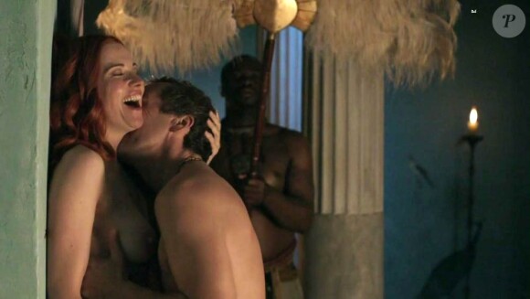 La sensuelle Lucy Lawless dans une scène de Spartacus.