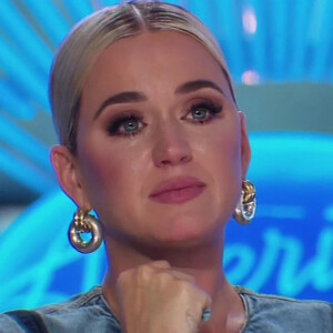 Katy Perry sur le plateau de l'émission "American Idol" à Los Angeles, le 23 février 2022.