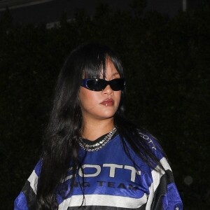 Exclusif - Rihanna et son compagnon Asap Rocky vont entamer une session de travail nocturne dans un studio d'enregistrement à Los Angeles, le 14 septembre 2022.