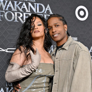 Rihanna et son compagnon A$AP Rocky (Asap Rocky) - Arrivées au photocall de la première du film Marvel studios "Black Panther 2: Wakanda Forever" au théâtre Dolby à Hollywood, Los Angeles.