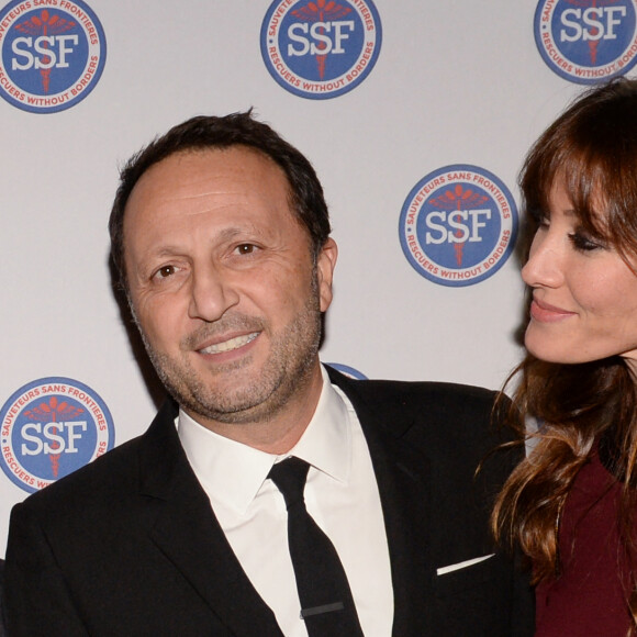 Arthur (Jacques Essebag) et sa compagne Mareva Galanter - Dîner de gala et vente aux enchère pour l'association "Sauveteurs sans frontières" ("Qui sauve une vie sauve l'humanité") à l'hôtel du collectionneur à Paris, France, le 13 février 2018. © Rachid Bellak/Bestimage.