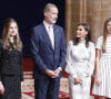 Le roi Felipe VI, la reine Letizia, la princesse Leonor et L'infante Sofia d'Espagne reçoivent les lauréats du 30ème Prix Princesse des Asturies à l'hôtel Reconquista à Oviedo, Espagne, le 28 octobre 2022.