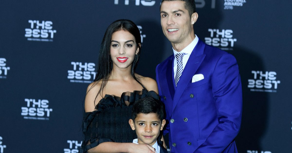 Cristiano Ronaldo , son fils Cristiano Jr et sa compagne Georgina