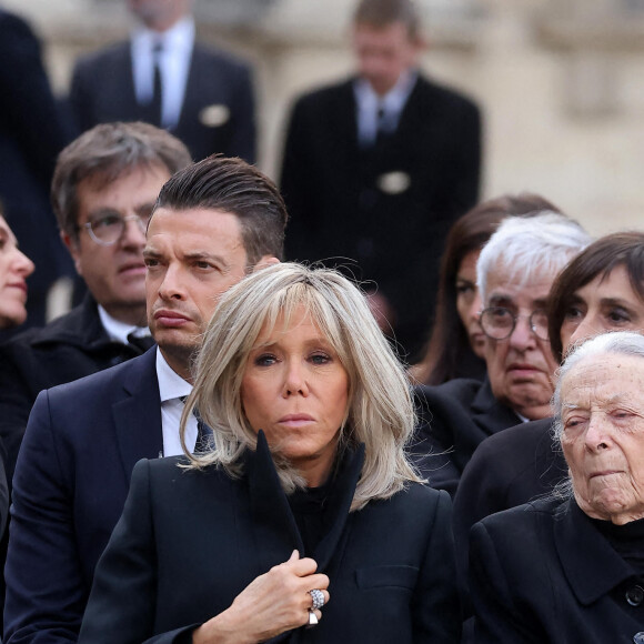 Brigitte Macron, Colette Soulages - Cérémonie d'hommage national rendu à Monsieur Pierre Soulages dans la cour carrée du Louvre à Paris. Le 2 novembre 2022 © Dominique Jacovides / Bestimage 