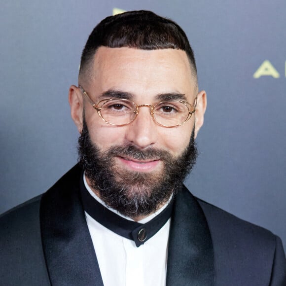 Karim Benzema porte une montre Richard Mille - Photocall de la 66ème cérémonie du Ballon d'Or au Théâtre du Chatelet à Paris. © Cyril Moreau/Bestimage