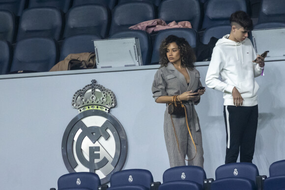 Jordan Ozuna, la compagne de Karim Benzema assiste au match de football du Groupe F de la Ligue des Champions entre le Real de Madrid et le Celtic Glasgow (5-1) à Madrid le 2 novembre 2022.