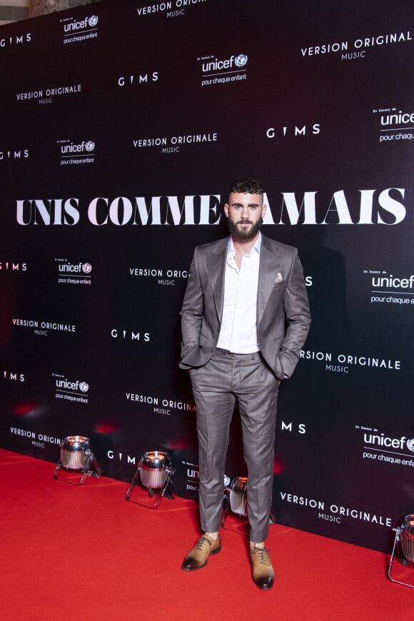 Illan Castronovo au photocall de la soirée "Unis comme jamais" au profit de l'Unicef, au pavillon Cambon à Paris. Le 8 novembre 2021. © Pierre Perusseau / Bestimage 