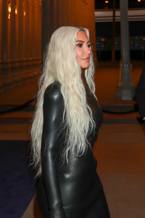 Exclusif - Kim Kardashian et Kendall Jenner quittent ensemble la soirée LACMA à Los Angeles. Le 5 novembre 2022 