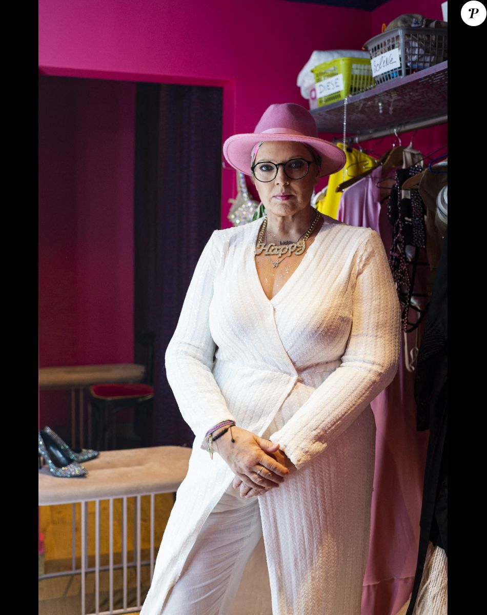 Laurence Boccolini dans les backstage de l'enregistrement de l'émission "Les comiques préférés des français - Ils nous ont quand même fait rire en 2020" au Paradis Latin à Paris, qui sera diffusée sur France 2 le 26 décembre © Pierre Perusseau / Bestimage