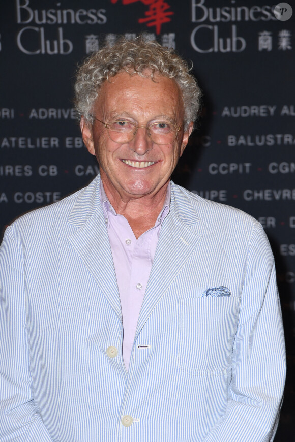 Nelson Monfort au photocall de la soirée des 10 ans du Chinese Business Club à l'InterContinental Paris le 5 septembre 2022. © Giancarlo Gorassini / Bestimage.