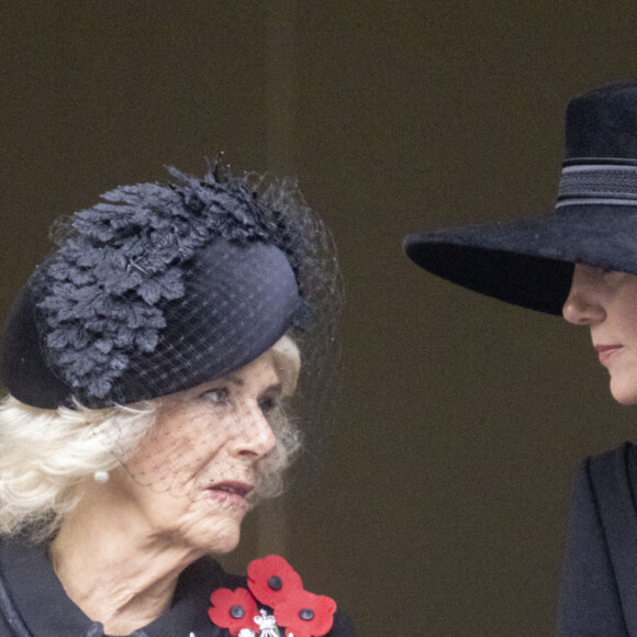 Camilla Parker Bowles, reine consort d'Angleterre et Catherine (Kate) Middleton, princesse de Galles lors du "Remembrance Sunday Service" à Londres, Royaume Uni, le 13 novembre 2022. 