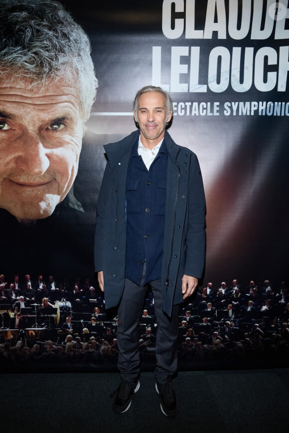 Exclusif - Paul Belmondo - Photocall - Spectacle symphonique Claude Lelouch "D'un film à l'autre" au Palais des Congrès de Paris le 14 novembre 2022. Pour Fêter ses 85 ans et 60 de carrière, Claude Lelouch a créé un ciné-concert, "Claude Lelouch - D'un film à l'autre", dans lequel la musique de ses films est jouée par l'orchestre philharmonique de Prague, au Palais des Congrès à Paris. © Moreau / Rindoff / Bestimage