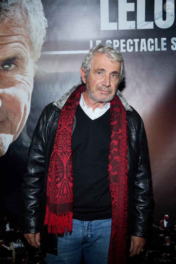 Exclusif - Michel Boujenah - Photocall - Spectacle symphonique Claude Lelouch "D'un film à l'autre" au Palais des Congrès de Paris le 14 novembre 2022. Pour Fêter ses 85 ans et 60 de carrière, Claude Lelouch a créé un ciné-concert, "Claude Lelouch - D'un film à l'autre", dans lequel la musique de ses films est jouée par l'orchestre philharmonique de Prague, au Palais des Congrès à Paris. © Moreau / Rindoff / Bestimage