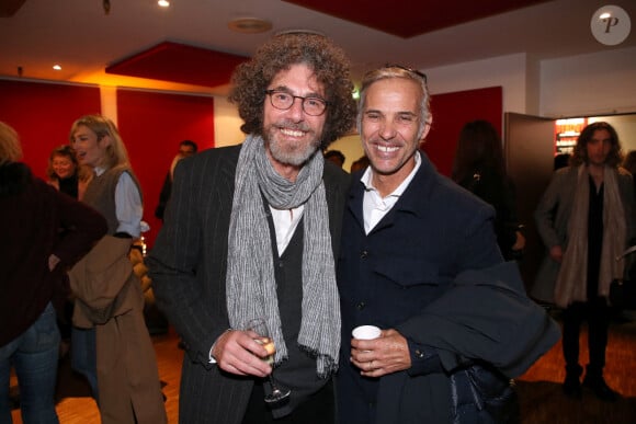 Exclusif - Simon Lelouch (fils aîné de Claude) et Paul Belmondo - Cocktail - Spectacle symphonique Claude Lelouch "D'un film à l'autre" au Palais des Congrès de Paris le 14 novembre 2022. © Moreau / Rindoff / Bestimage