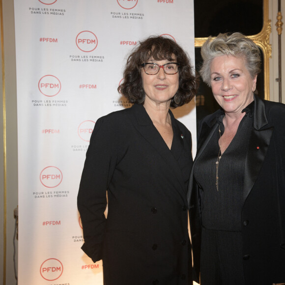 Laurence Bachman et Françoise Laborde (fondatrice et présidente d'honneur de l'association PFDM) - Signature de la Charte PFDM (Pour les femmes dans les médias), contre le harcèlement et les agissements sexistes dans les médias, au ministère de la Culture, à Paris, France, le 21 janvier 2020. © Giancarlo Gorassini/Bestimage