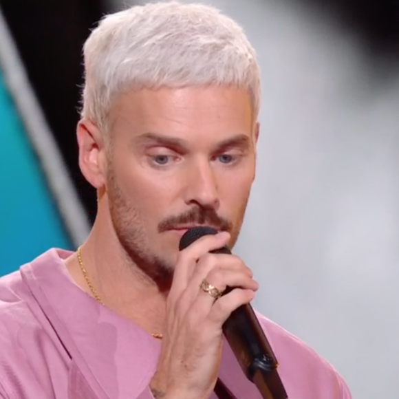 NMA 2022 : M. Pokora reçoit son prix Chanson francophone de l'année.