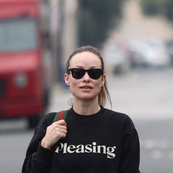 Olivia Wilde se promène à Los Angeles le 13 octobre 2022. 
