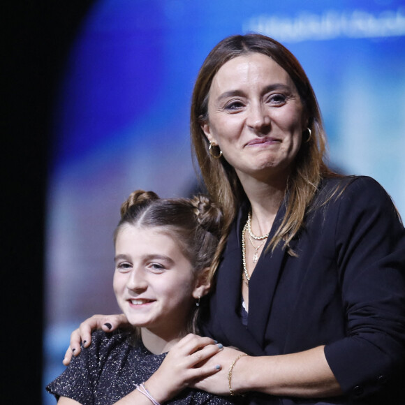 Lua Michel et Cristèle Alves Meira (prix du Jury ex-aequo pour le film "Alma Viva") lors de la cérémonie de clôture de la 19ème édition du Festival International du Film de Marrakech (FIFM) au Palais des Congrès à Marrakech, le 19 novembre 2022. © Denis Guignebourg/Bestimage 