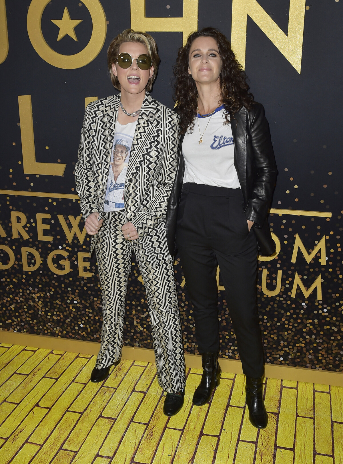 Catherine Shepherd And Brandi Carlile - zwhqfbd