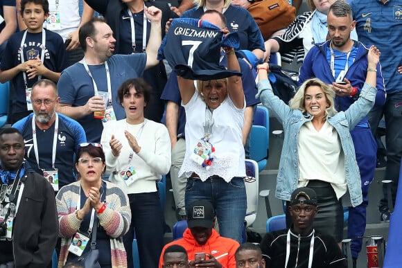 Maud Griezmann (soeur d'A. Griezmann), Isabelle Griezmann (mère d'A. Griezmann), Alain Griezmann (père d'A. Griezmann) et Erika Choperena (femme d'A. Griezmann), Vincent Tolisso (père de C. Tolisso) et Marie-Chantal Tolisso (mère de C. Tolisso) dans les tribunes lors du match de quart de finale de la Coupe du Monde Russia2018 "France - Uruguay (FIFA World Cup Russia2018)" au stade Nijni Novgorod. La France a gagné 2-0 et rencontrera la Belgique en demi-finale. Russie, le 6 juillet 2018. © Cyril Moreau/BestimageCyril Moreau