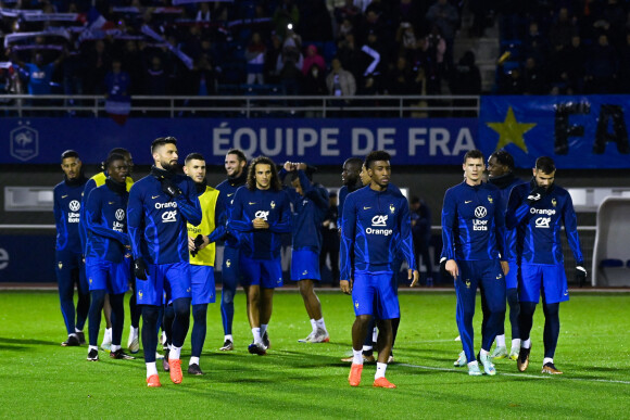 Equipe de France - Kingsley Coman ( France ) - Olivier Giroud ( France ) - - Entraînement de l'équipe de France de football avant le départ pour la coupe du monde au Qatar, au centre de formation et centre National du Footbal de Clairefontaine le 15 novembre 2022.