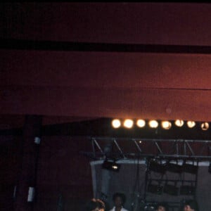 Archives - Jean-Luc Lahaye sur scène en 1985.