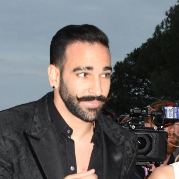 Pamela Anderson et son compagnon Adil Rami lors de la soirée Amber Lounge Monaco 2019 au profit de la fondation de Jackie Stewart "Race Against Dementia" à l'hôtel Méridien Beach Plaza à Monaco, le 24 mai 2019.