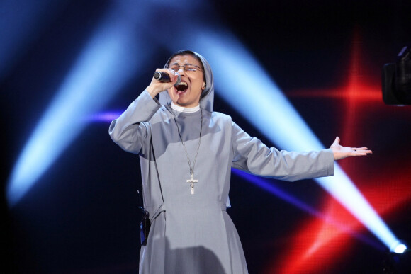 La soeur Cristina, la gagnante de "The Voice" Italie, tente sa chance au Bellisario Award 2014. Le 21 juin 2014