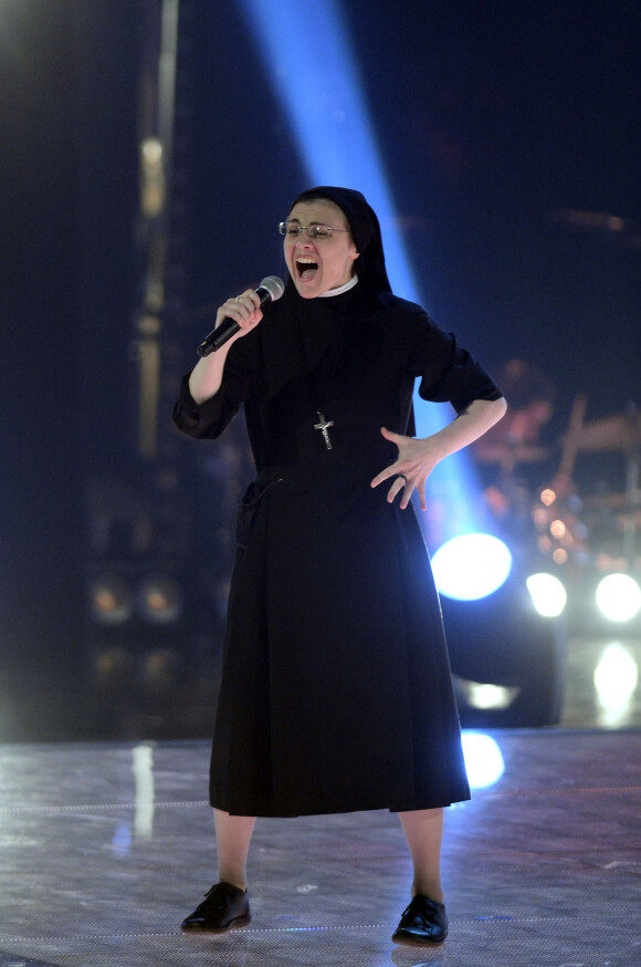 Finale de l'émission "The Voice" Italie, Soeur Cristina Scuccia remporte l'émission à Milan le 5 juin 2014