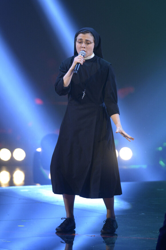 Soeur Cristina Scuccia - Premier épisode de l'émission TV "The Voice" à Milan. Le 7 mai 2014 