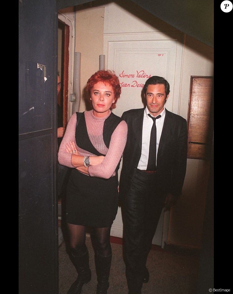 Gérard Lanvin et sa femme Jennifer à la générale de la pièce Scènes de la vie conjugale à Paris en 1995
