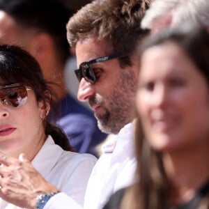 Nolwenn Leroy et son compagnon Arnaud Clément dans les tribunes lors des Internationaux de France de Tennis de Roland Garros 2022. Paris, le 5 juin 2022. © Dominique Jacovides/Bestimage