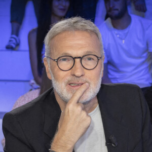Exclusif - Laurent Ruquier sur le plateau de l'émission Touche pas à mon poste (TPMP) diffusée en direct sur C8 le 30 août 2022 et présentée par C.Hanouna. © Jack Tribeca / Bestimage 