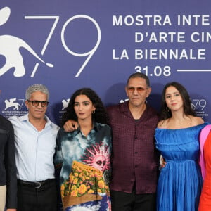 Carl Malapa, Sami Bouajila, Nina Zem, Roschdy Zem, Anaide Rozam and Meriem Serbah - Photocall de "Les Miens" au 79ème Festival International du Film de Venise (Mostra) le 9 septembre 2022. 