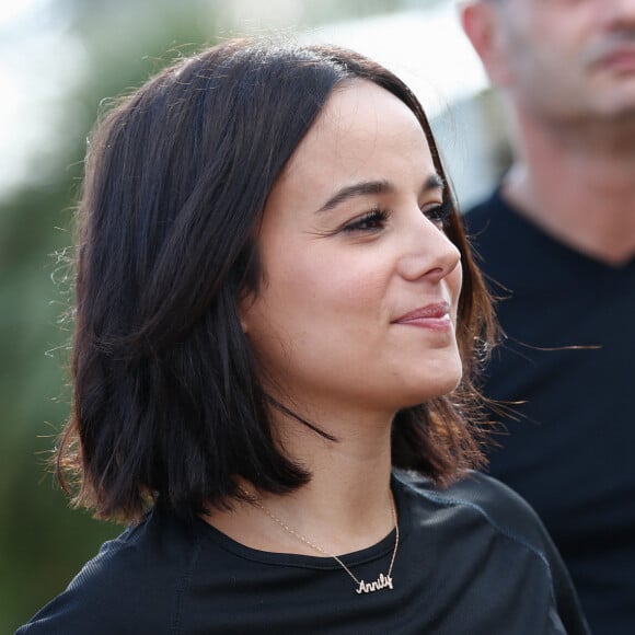 Exclusif - Alizée a participé à la dernière journée de la 9ème édition de l'association 'La Marie Do' à Ajaccio en tant que marraine le 11 octobre 2015. Elle est venue soutenir cette association de lutte contre le cancer. La chanteuse insulaire a tenu à faire le tour des animations, elle a notamment joué avec les nombreux enfants et elle a apporté son soutien à tous les bénévoles et à la famille de Marie-Do. Alizée a également participé au défilé de mode en compagnie de sa fille Annily avant de clôturer la journée avec la chorale et le fameux lâcher de ballons. C'est en 2007 que l'association est crée pour honorer la mémoire d'une employée d'Air Corsica, Marie-Dominique Versini, qui a lutté avec courage avant d'être emportée à l'âge de 35 ans par un mélanome. La Direction d'Air Corsica répond alors favorablement au projet porté par des salariés désireux d'honorer la mémoire de leur collègue en créant une association éponyme. Au-delà de cet hommage, la volonté des bénévoles de l'association, est aussi d'envoyer un message fort à tous ceux qui, de près ou de loin, sont touchés par le cancer en leur apportant un témoignage d'affection et des soutiens concrets lors de leur parcours contre la maladie : aides financières, investissements de confort dans les hôpitaux / clinique en Corse et les maisons d'accueil sur le continent pour des familles obligées de partir pour des soins, des équipements chirurgicaux et des projets de recherche Crédit obligatoire © Photos Olivier Huitel / Crystal / Bestimage