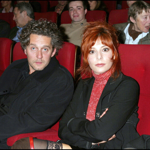 Mylène Farmer et Laurent Boutonnat - Première du film "Les Choristes" au cinéma Gaumont Marignan à Paris le 16 mars 2003