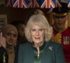 Camilla Parker Bowles, reine consort d'Angleterre, offre des peluches à la nurserie Bow à Londres, Royaume Uni, le 24 novembre 2022. La reine consort a personnellement livré des ours Paddington et d'autres peluches, laissés en hommage à la reine Elizabeth II aux résidences royales, aux enfants soutenus par l'organisme de bienfaisance. 