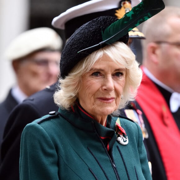 Camilla Parker Bowles, reine consort d'Angleterre, lors d'une visite au champ du souvenir, à l'abbaye de Westminster à Londres, à la veille de la célébration de l'armistice, le 9 novembre 2022. 