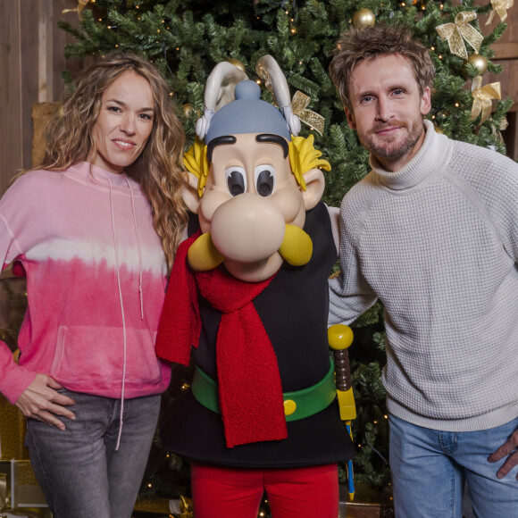 Philippe Lacheau et Elodie Fontan au Parc Astérix pour le "Noël Gaulois".