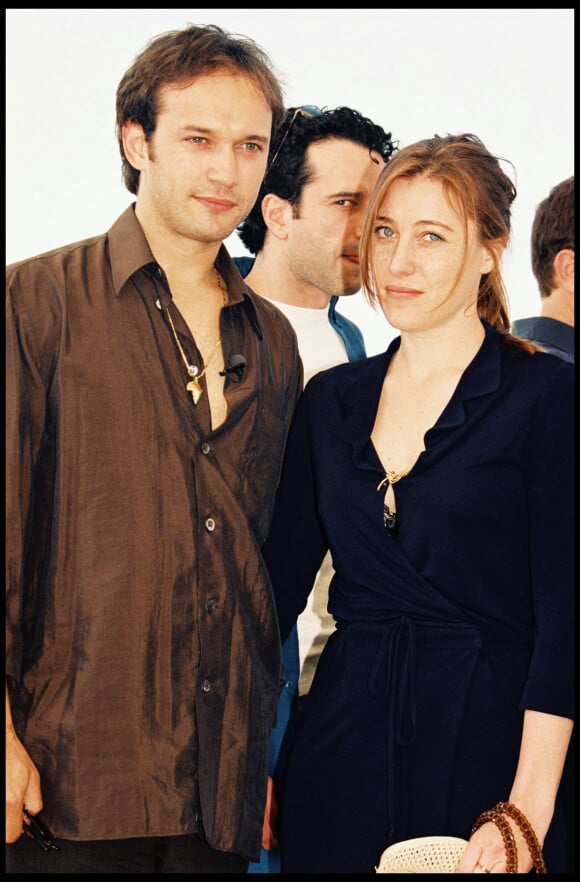 Archives - Vincent Perez et Valerie Bruni-Tedeschi - Photocall du film "Ceux qui m'aiment prendront le train", au Festival de Cannes en 1998.