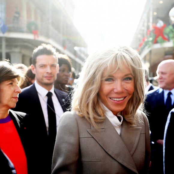 Le président français Emmanuel Macron et sa femme Brigitte arrivent à La Nouvelle-Orleans, accueillis par la maire de la ville LaToya Cantrell, à l'occasion de leur voyage officiel aux Etats-Unis. Le 2 décembre 2022 © Dominique Jacovides / Bestimage 