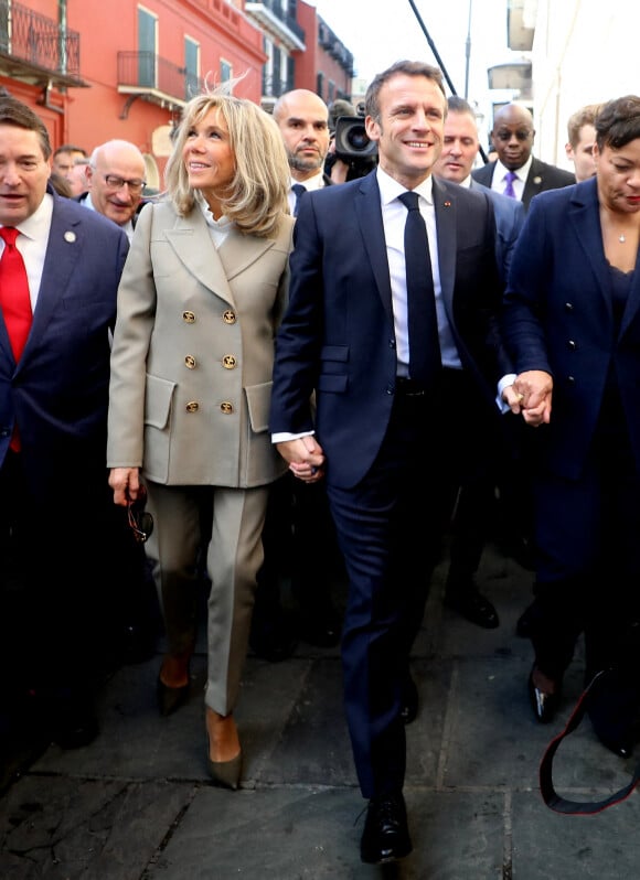 Le président français Emmanuel Macron et sa femme Brigitte arrivent à La Nouvelle-Orleans, accueillis par la maire de la ville LaToya Cantrell, à l'occasion de leur voyage officiel aux Etats-Unis. © Dominique Jacovides / Bestimage 