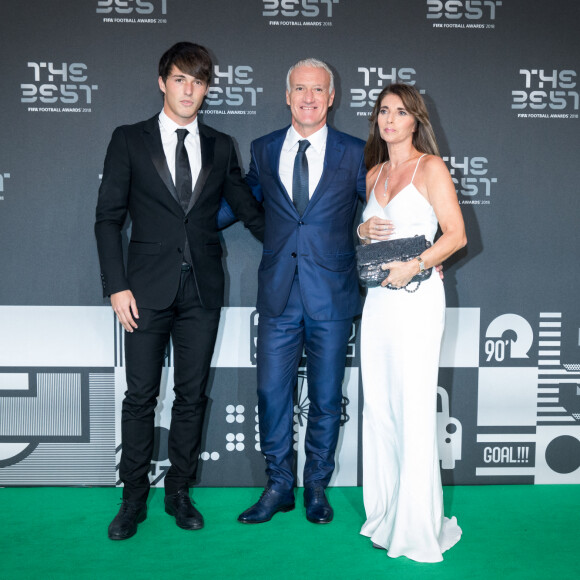 Didier Deschamps, sa femme Claude et leur fils Dylan - Les célébrités arrivent à la cérémonie des Trophées Fifa 2018 au Royal Festival Hall à Londres, Royaume Uni, le 25 septembre 2018. © Cyril Moreau/Bestimage 